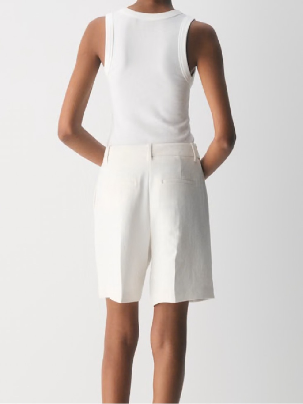 NWT Effortless Short - Long - Picture 3 of 4